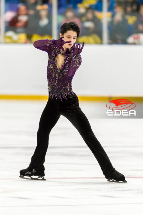 Ice Gallery Skates U.S.